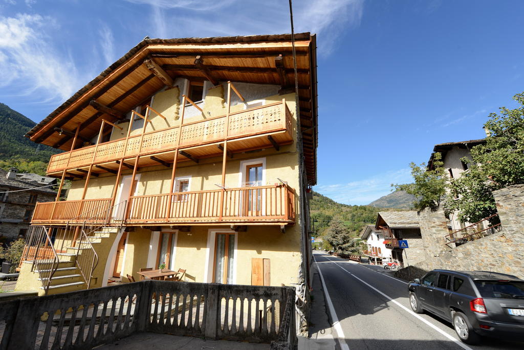 Vieilles Maisons D'Introd Quarto foto