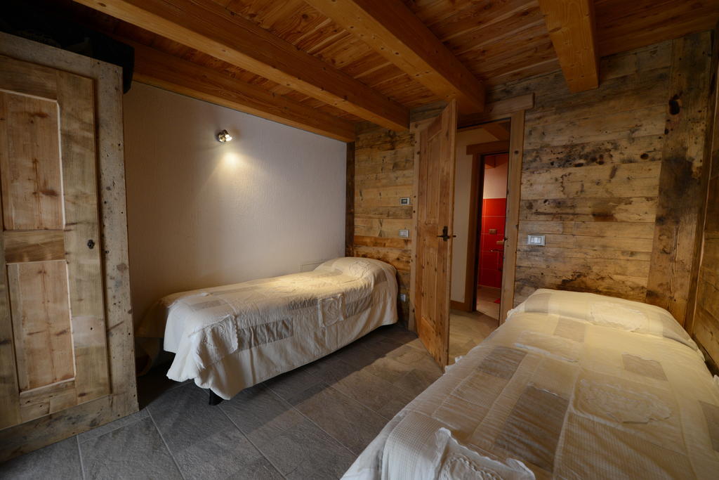 Vieilles Maisons D'Introd Quarto foto