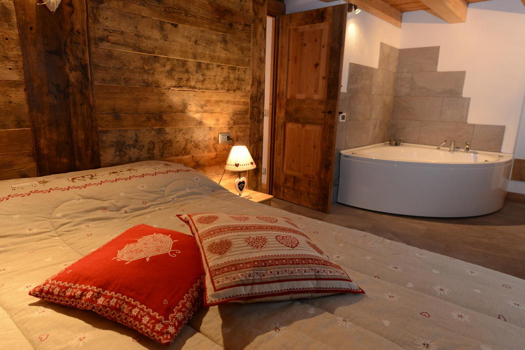 Vieilles Maisons D'Introd Quarto foto